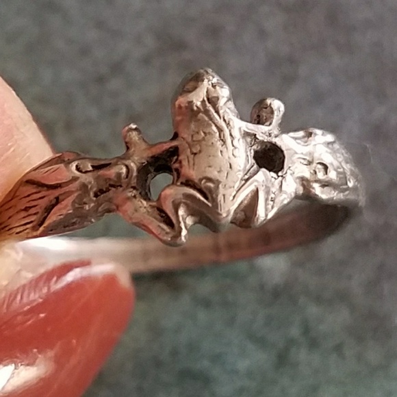 Unknown Maker Jewelry - PEWTER FROGGIE RING - DARLING! Size 8